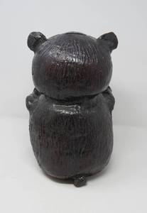 lot 30 image: Pottery Bear bank
