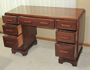 lot 44 image: Vintage wood desk