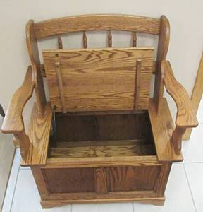 lot 47 image: Entryway boot bench