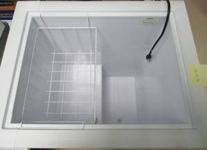 lot 96 image: Westinghouse Cube Freezer