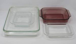lot 100 image: Dishware bundle