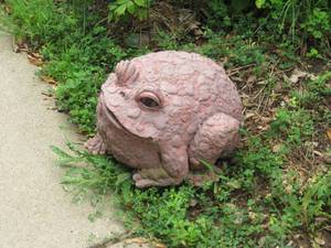 lot 134 image: Garden Toad