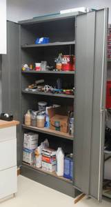 lot 171 image: Metal storage cabinet