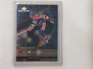 lot 28 image: Wayne Gretzky 1999 Upper Deck MVP Dynamics No. DO2