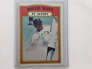 lot 96 image: Willie Mays In Action 1972 No. 50