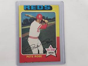 lot 100 image: Pete Rose NL All Star 1975 Topps No. 320
