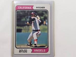 lot 103 image: Nolan Ryan 1974 Topps No. 20