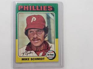 lot 107 image: Mike Schmidt 1975 Topps No. 50