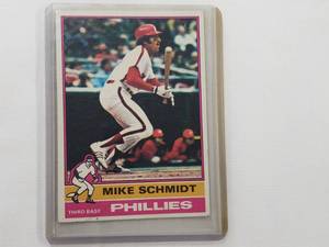 lot 108 image: Mike Schmidt 1976 Topps No. 480