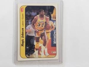 lot 147 image: Magic Johnson 1986 Fleer Sticker 7 of 11