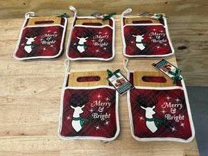 lot 111 image: Lot of 5- Cutting Board & Potholder Sets