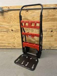 lot 22 image: MILWAUKEE PACKOUT 20 in. 2-Wheel Utility Cart