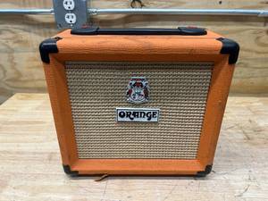 lot 28 image: Orange Crush 12 1x6 12-watt Combo Amp