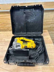 lot 88 image: DEWALT DW331 Orbital Jig Saw 1 Stroke with Case