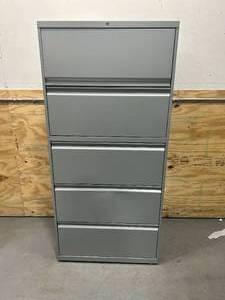 lot 54 image: Filing Cabinet