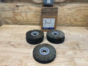 lot 57 image: MERIT Box of 5- Grind-O-Flex Wheels