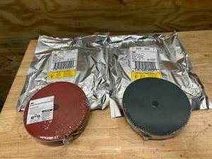 lot 72 image: 3M Lot of 2 Packs of- Fibre Discs 787C (25 per pack)