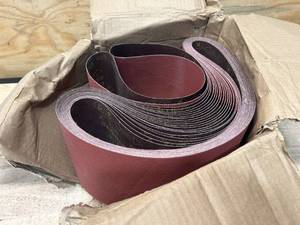 lot 76 image: 3M Cubitron II 94737 Sanding Belt- 80