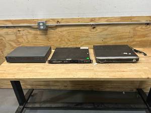 lot 84 image: Lot of Audio Equipment