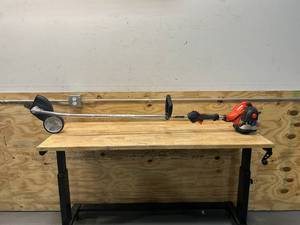 lot 4 image: ECHO 21.2 cc Gas 2-Stroke Lawn Edger