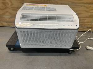 lot 16 image: GE PHC06LYQ1 Window Air Conditioner