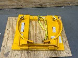 lot 122 image: ULINE DGS-55-D Barrel Carrier