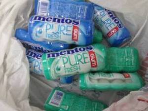 12 pks Mentos Gum...