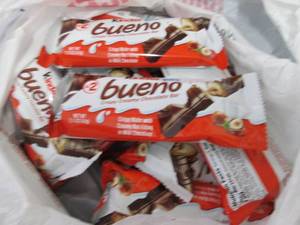 12 Kinder Bueno...