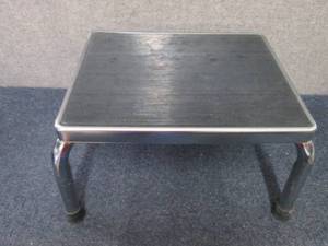 Sturdy Metal Step Stool 350 lb max...