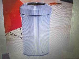 Rubbermaid Refine 2147583 16 Gallon...