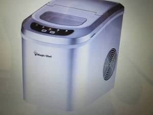 Magic Chef Countertop Ice Maker - C...
