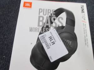 JBL Tune 710BT Over-the-Ear Wireles...