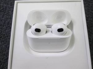LB- Apple AirPods Generation 3 with...
