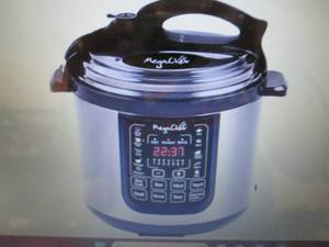 MegaChef 8 Quart Digital Pressure C...