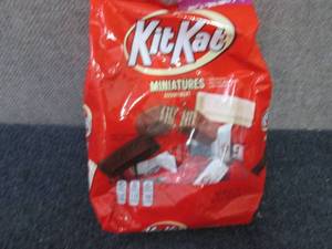 32.1 oz KitKat Assortment...