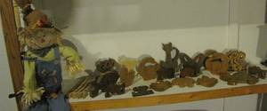 lot 22 image: Big lot of wood decor hand made by ...