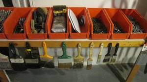 lot 33 image: Shelf full of storage containers
