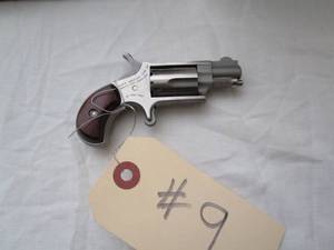 lot 9 image: North American Arms .22 Pistol