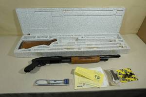 lot 17 image: Mossberg 500A 12 Gauge Pump Action Shotgun - Pistol Grip