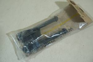 lot 30 image: Accu-Shot BT Atlas CAL Standard Height Bipod