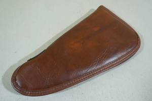 lot 85 image: Leather Handgun Case