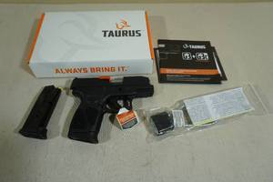 lot 8 image: NEW Taurus G3C 9mm Semi-Auto Pistol - 2 Magazines