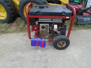 lot 109 image: Generac 4000XL generator. Used condition. Tested & works. As shown. THIS ITEM HAS A RESERVE.