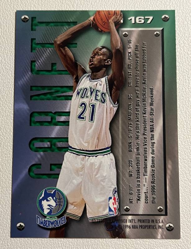 lot 190 image: 1995-96 Fleer Metal Kevin Garnett Rookie Card # 167 Minnesota Timberwolves Basketball