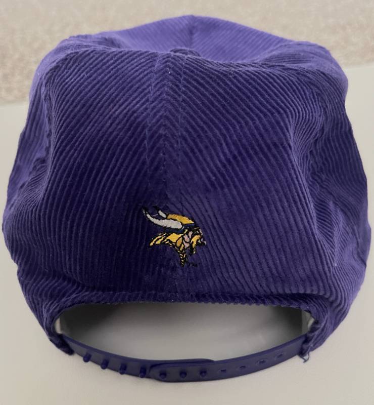 lot 71 image: Vintage Minnesota Vikings 197080s Corduroy Hat, Football