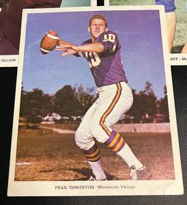 lot 211 image: Vintage Minnesota Vikings 7x9 Photos  - Fran Tarkenton, Chuck Foreman , Mick Tingelhoff, Ed White, John Gilliam