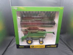 lot 729 image: ERTL John Deere 9760 STS Combine with Corn & Bean Heads - Diecast Model in Box - 132 Scale