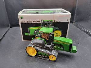 lot 775 image: ERTL Precisian Series #2 John Deere 9420T Diecast Tractor Model with Box - 132 Scale