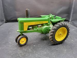 lot 794 image: John Deere 730 Tractor Diecast Model - 1 16 Scale - JLE Scale Models
