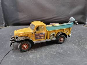 lot 835 image: Terry Redlin Diecast Dodge Powerwagon Pickup - 116 Scale